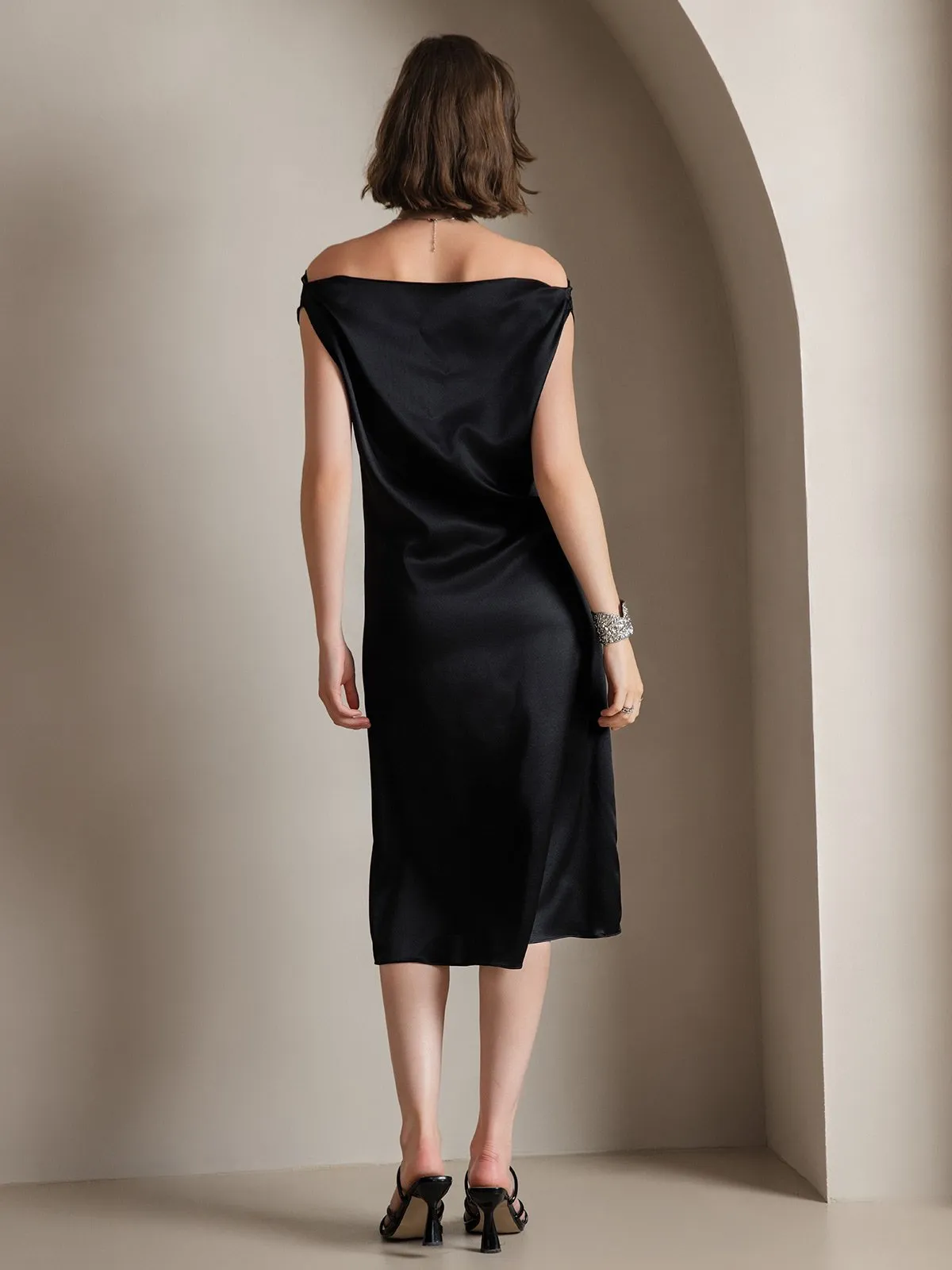 19Momme Silk Elegant Cowl Neck Sleeveless Dress