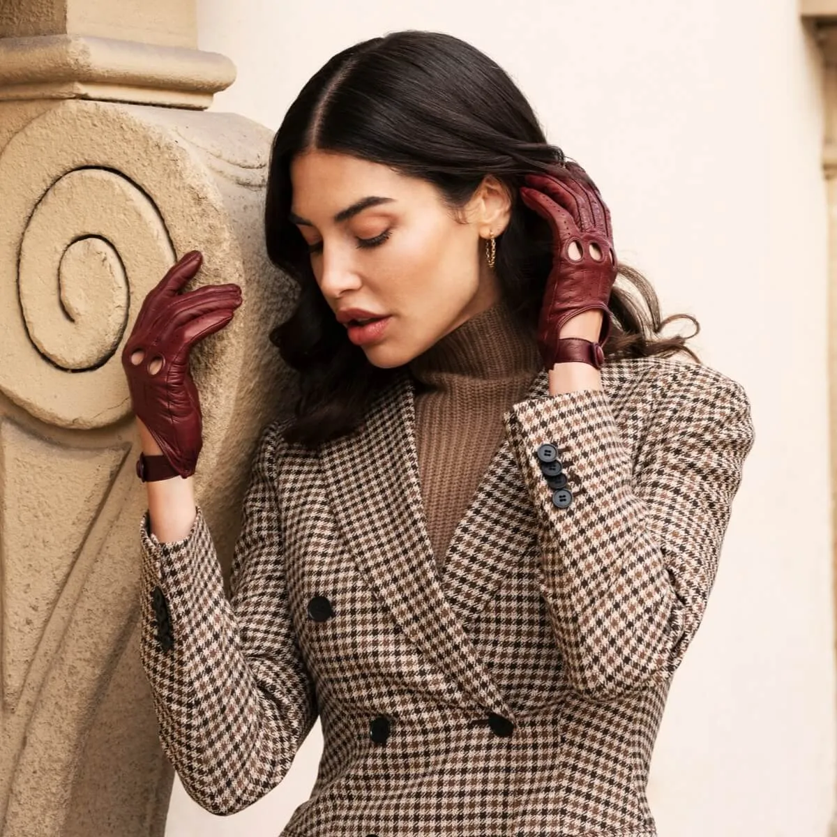 Alessa (cordovan) - classic Italian lambskin leather driving gloves