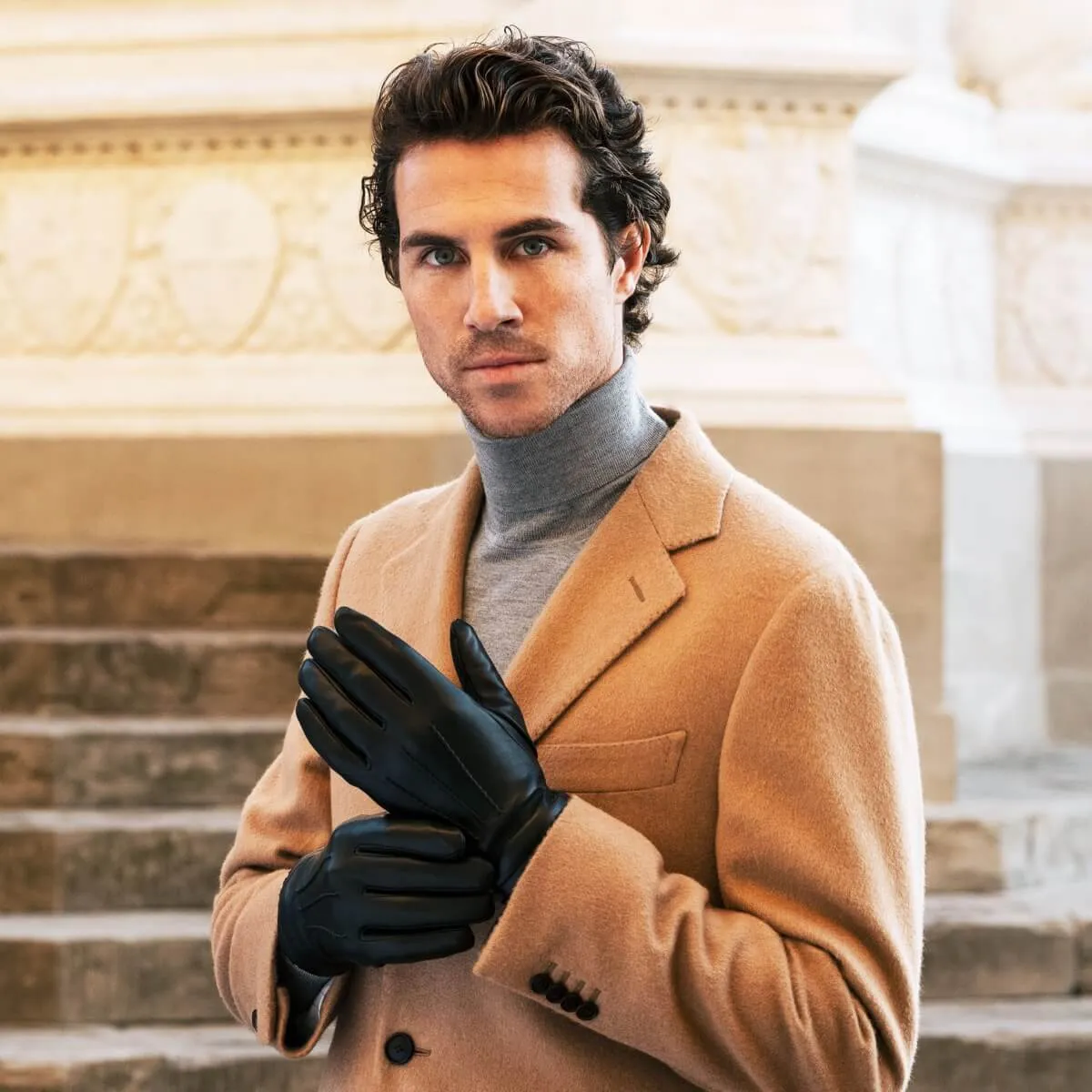 Alessandro (black) - Italian lambskin leather gloves with cashmere lining & touchscreen feature