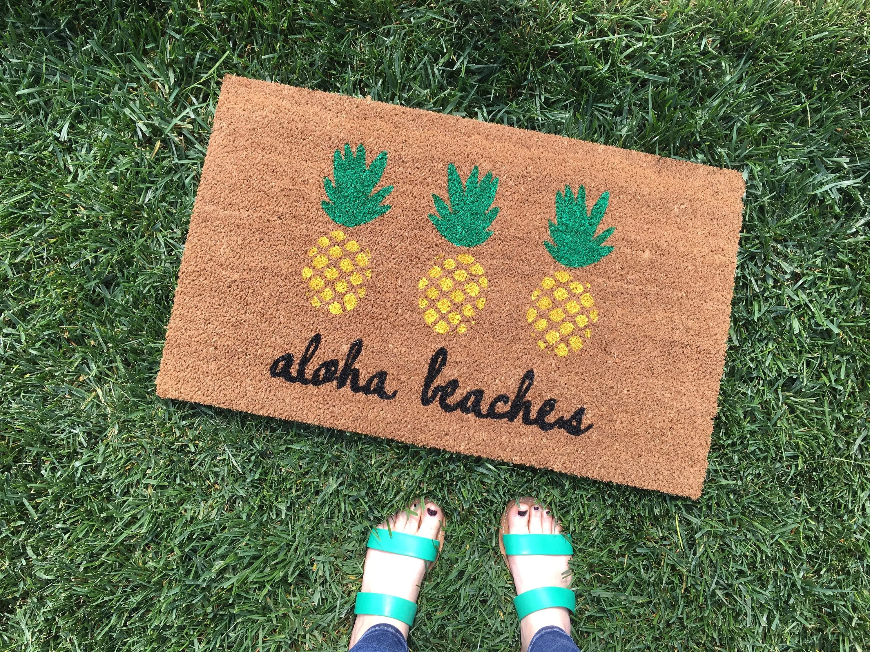 Aloha Beaches Pineapple Doormat