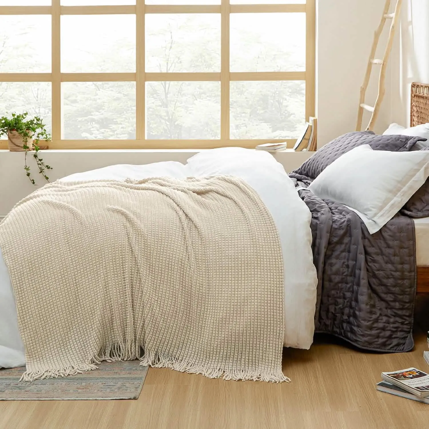 Bedsure Decorative Woven Throw Blanket