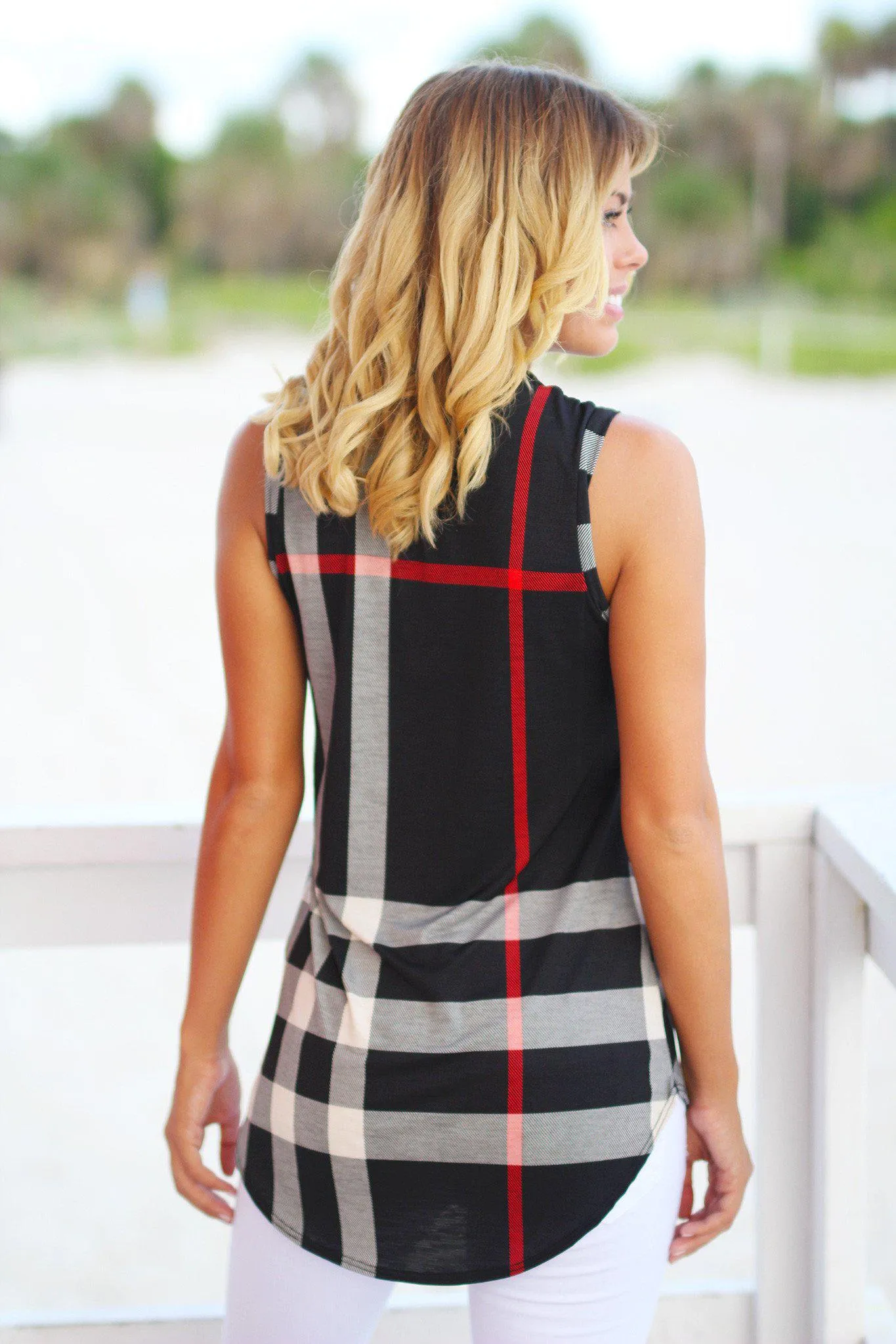 Black Check Print Sleeveless Top