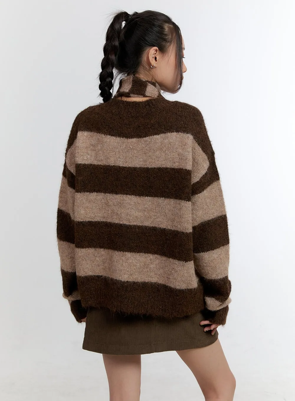 Comfy Striped V-Neck Sweater with Muffler CN401