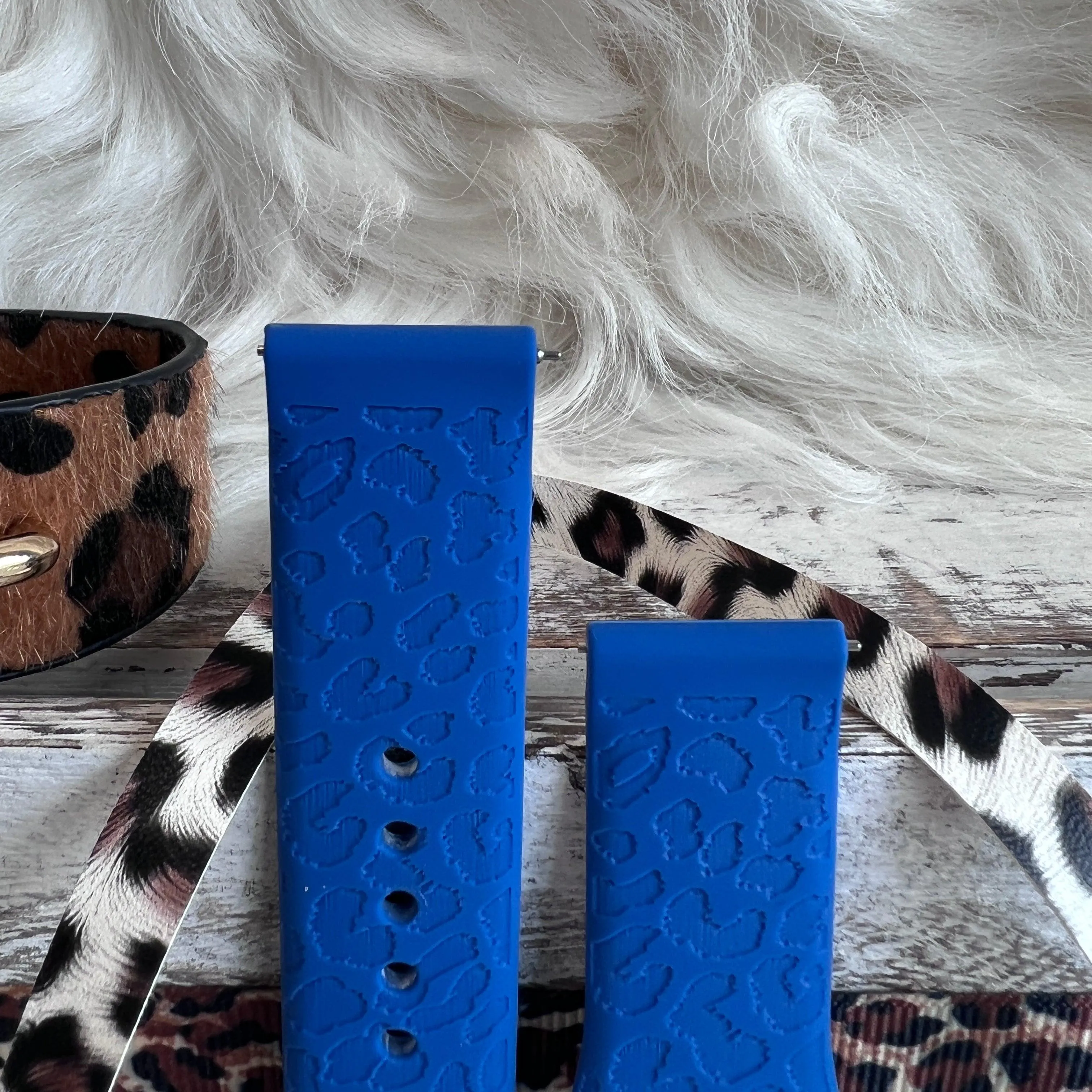 Engraved Blue Leopard Silicone Band For Samsung Watch