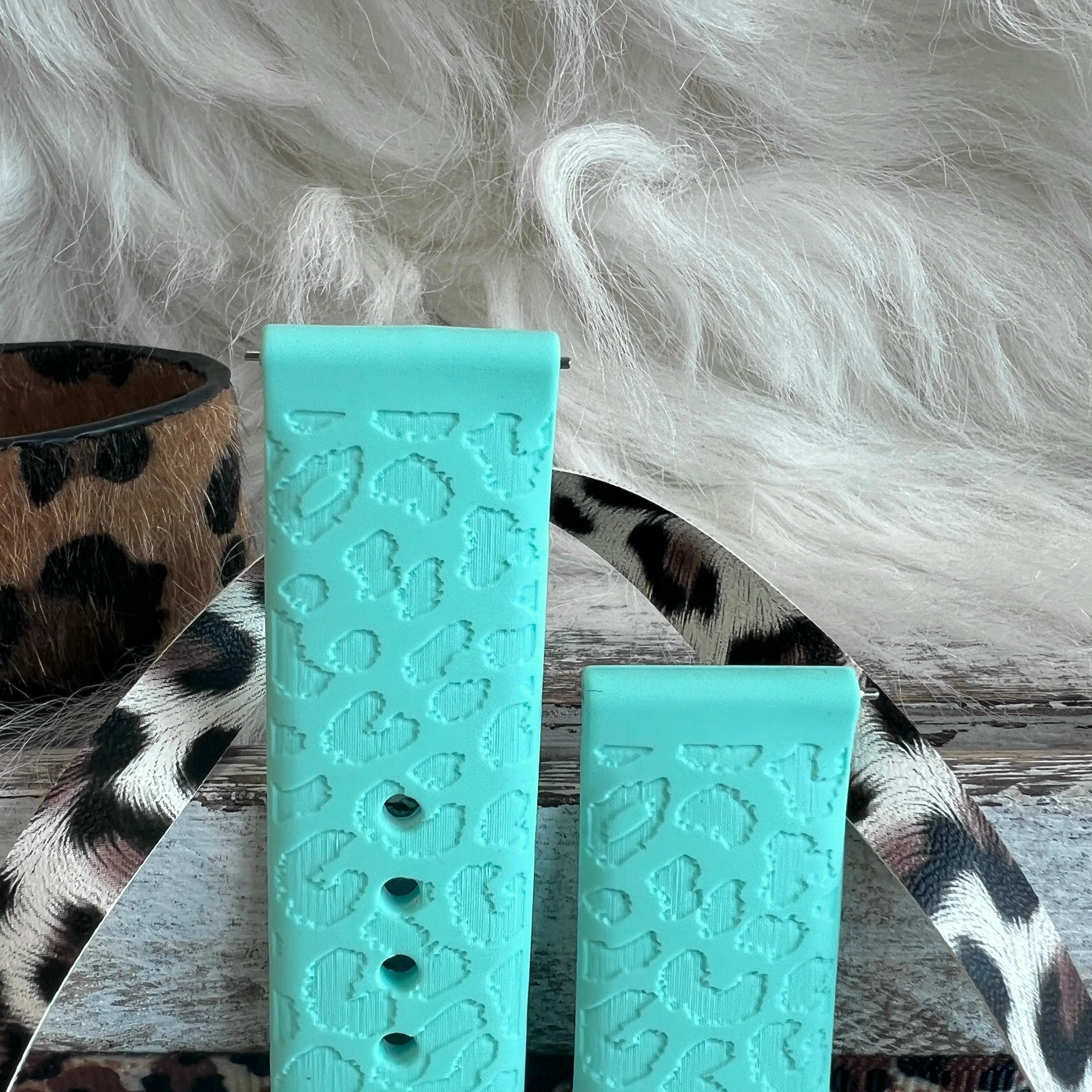 Engraved Mint Green Leopard Silicone Band For Samsung Watch