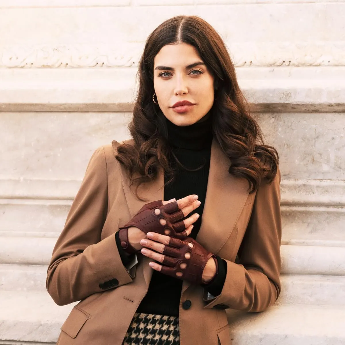 Rossana (cordovan) - Italian fingerless lambskin leather driving gloves